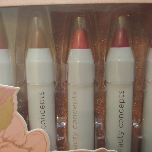 Lipstick Collection - Picture 2 of 2